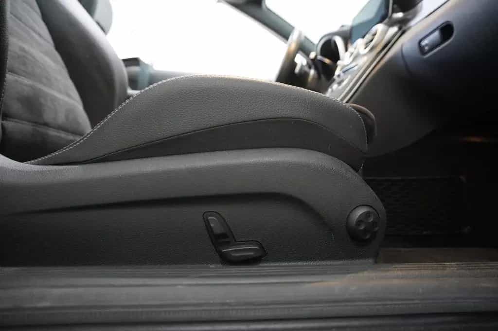 Mercedes-Benz C 200 CABRIO 9G AMG LINE NAVI/LED/KAMERA/SPORT 05/2020-photo-27
