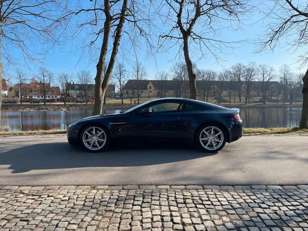 Aston Martin V8 Vantage 4.3l 09/2006-photo-2