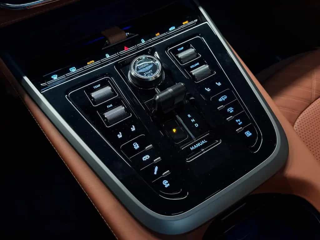 Aston Martin DBX707 NEW INFOTAINMENT | Aston Martin Brussels 03/2026-photo-18