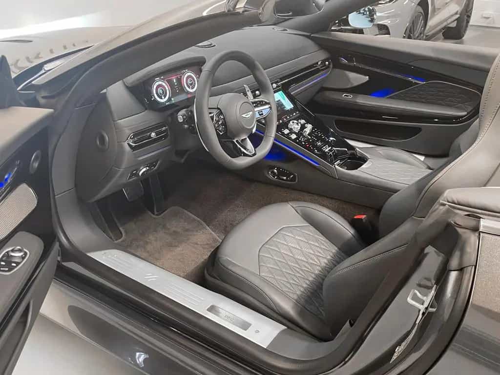 Aston Martin DB12 Volante | Aston Martin Brussels 05/2025-photo-15