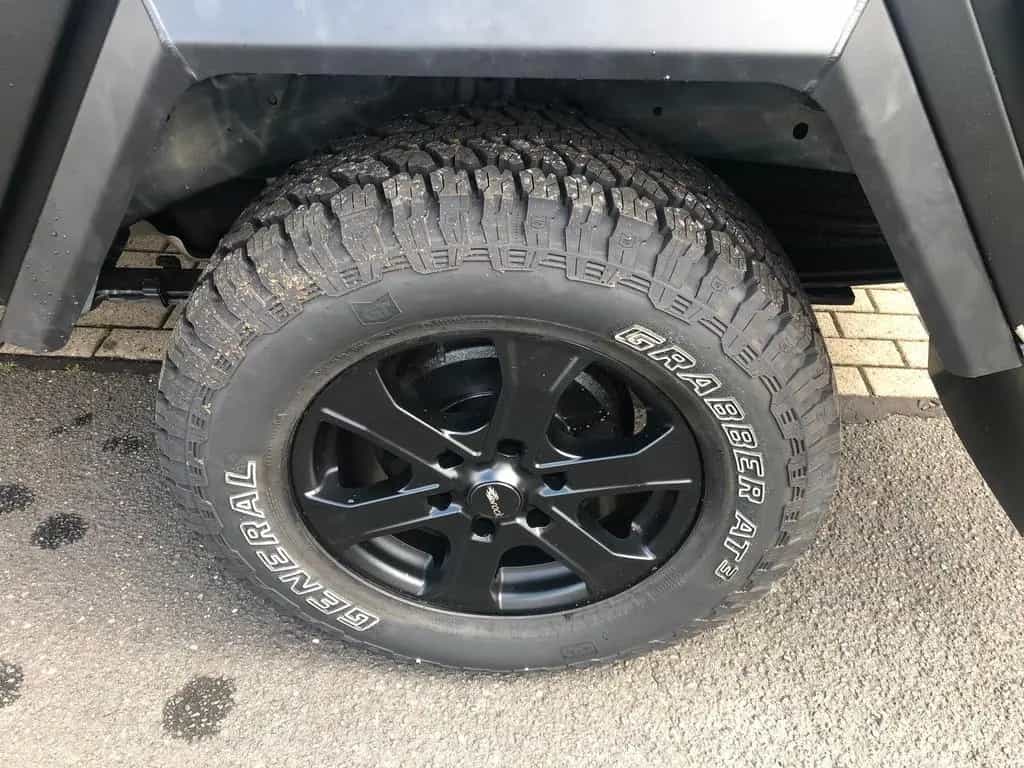 Isuzu D-Max Space Cab LS AT mit Pepec Festaufbau null-photo-13