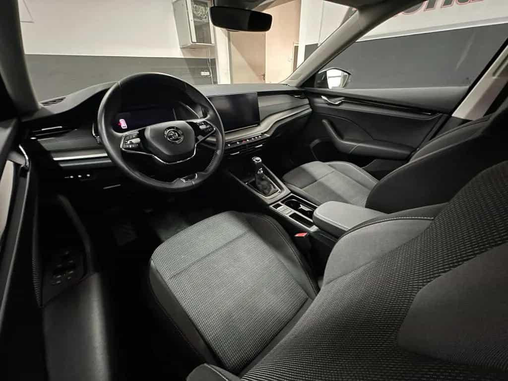 Skoda Octavia Combi  Kamera*Navi*LED*PDC*Carplay* 02/2022-photo-18
