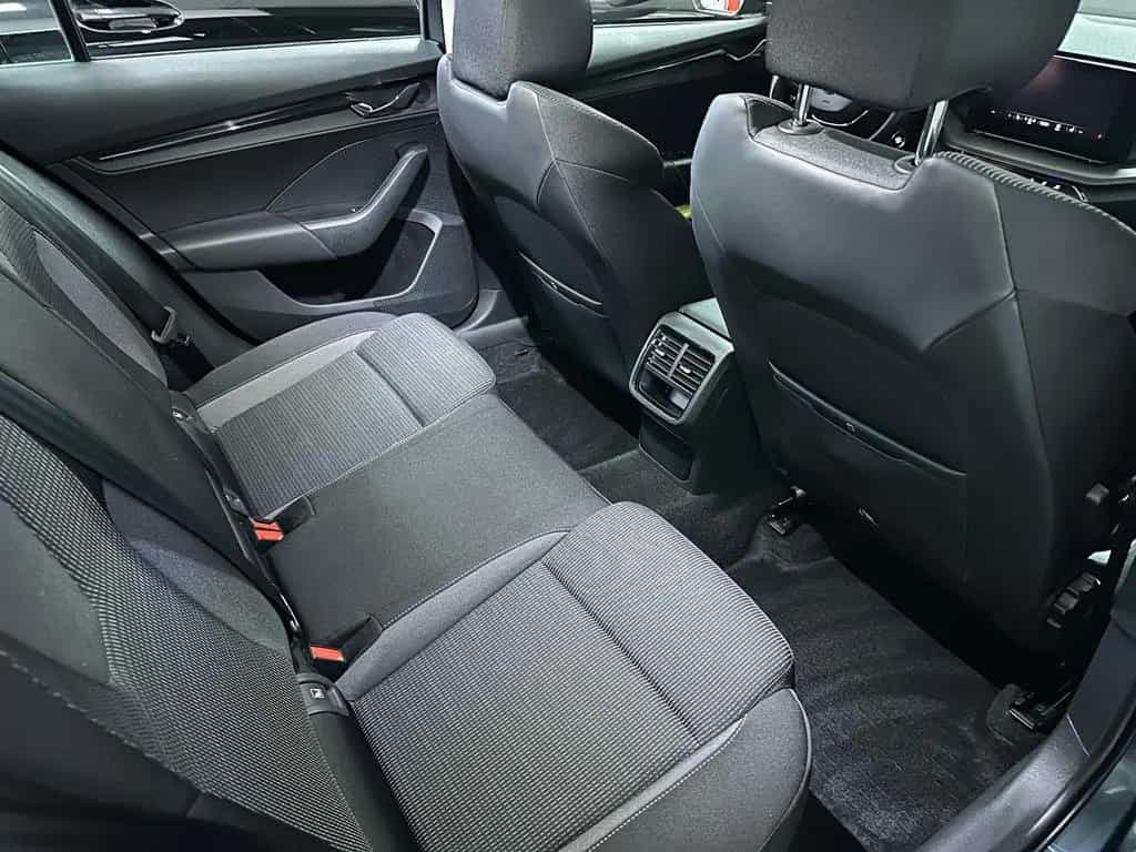 Skoda Octavia Combi  Kamera*Navi*LED*PDC*Carplay* 02/2022-photo-19