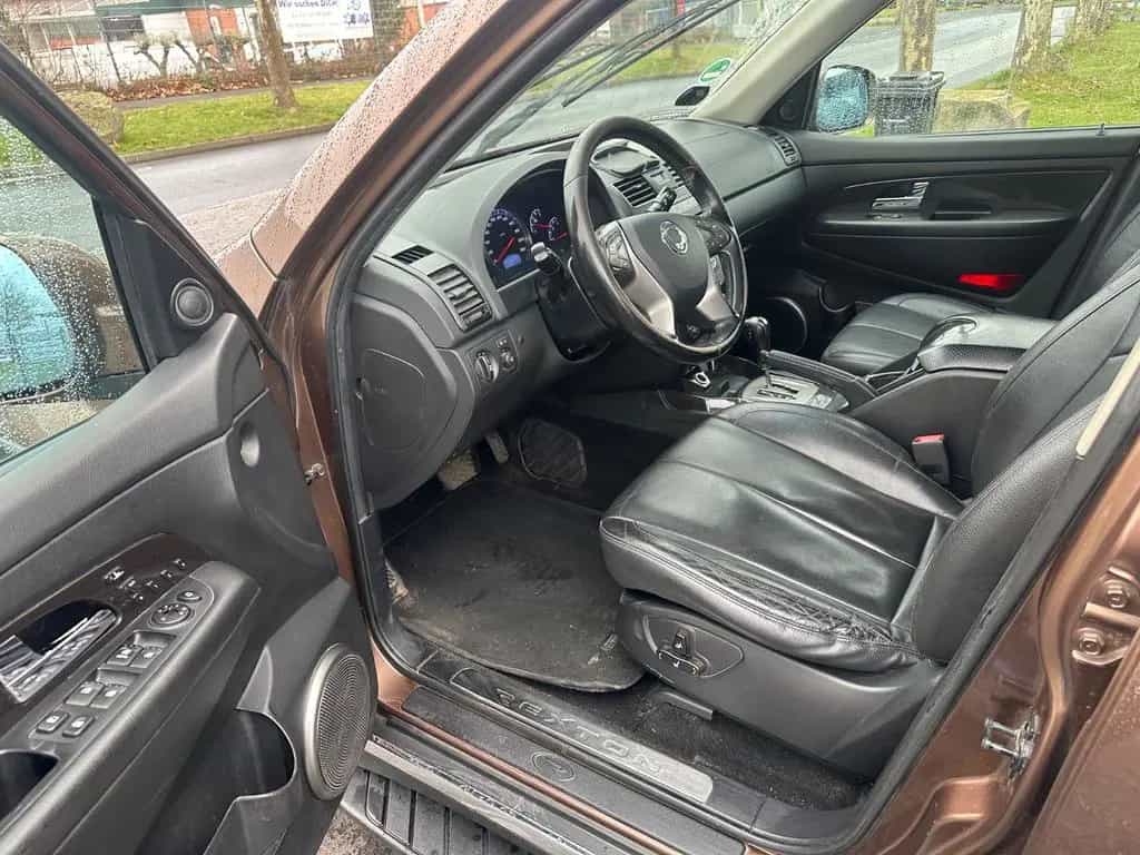 Ssangyong Rexton Rexton W Sapphire 4WD 12/2015-photo-10