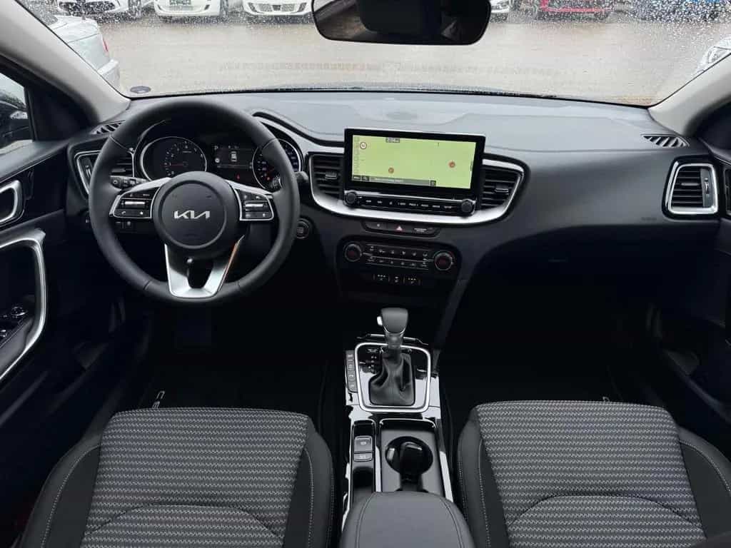 Kia Ceed 1.5 140PS AUT Ultimate P8 NAVI KAMERA SITZH 05/2025-photo-6