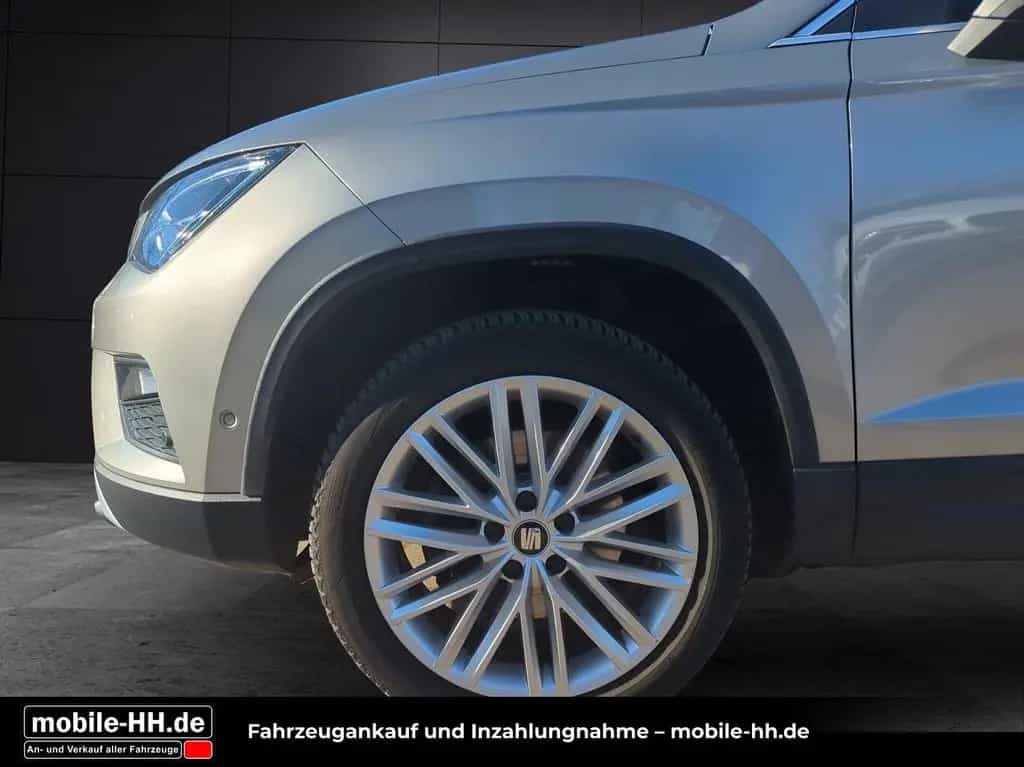 Seat Ateca Xcellence*PANO*360°KAMERA*LED*TWA* 06/2017-photo-25
