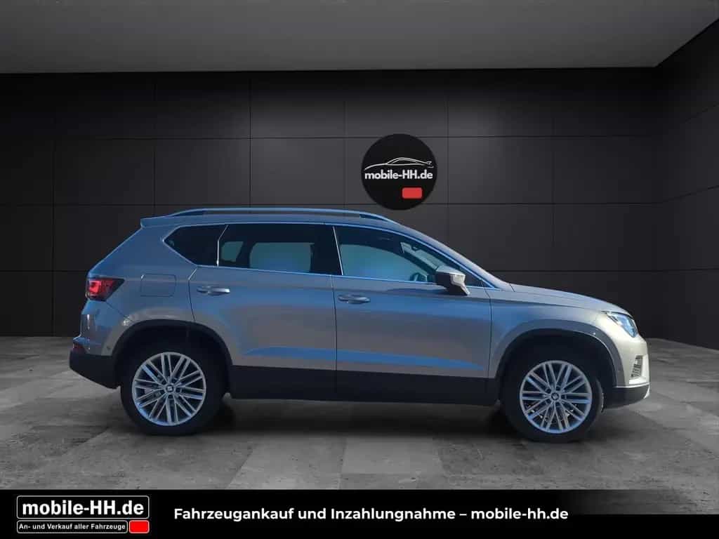Seat Ateca Xcellence*PANO*360°KAMERA*LED*TWA* 06/2017-photo-6