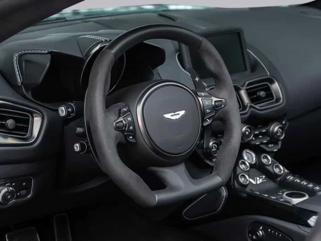 Aston Martin V12 Vantage Roadster | AMR Green | 1 of 249 02/2023-photo-18