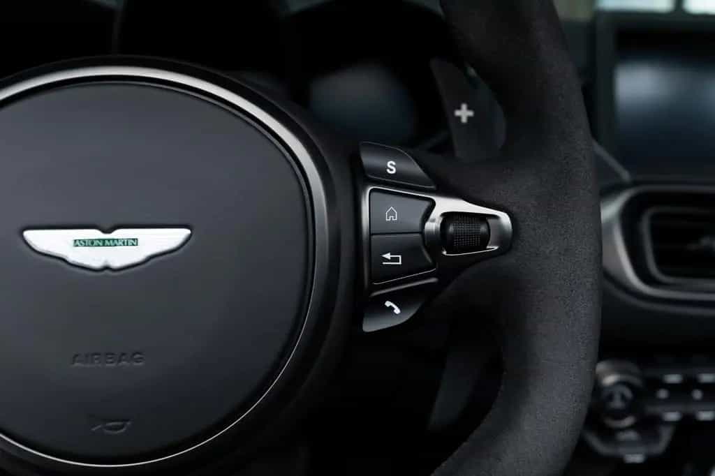 Aston Martin V12 Vantage Roadster | AMR Green | 1 of 249 02/2023-photo-22