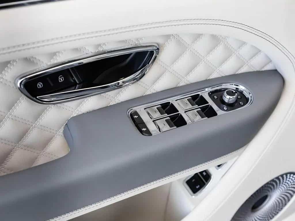 Bentley Bentayga S V8 von BENTLEY FRANKFURT 04/2025-photo-19