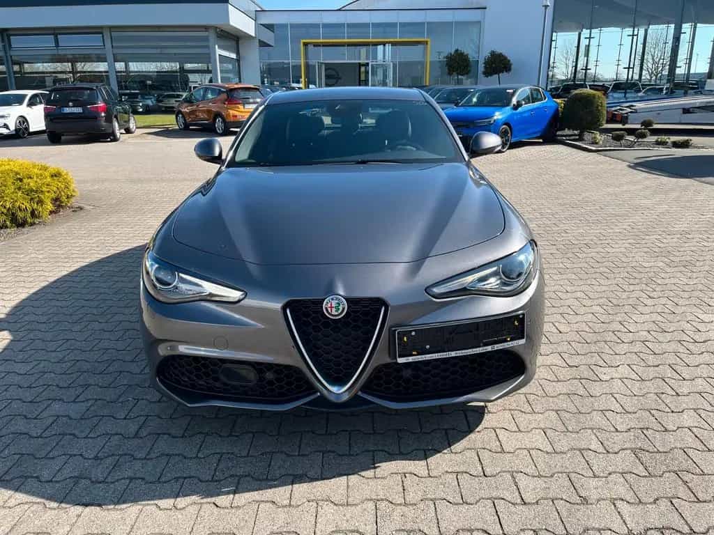 Alfa Romeo Giulia Ti Q4 01/2024-photo-1