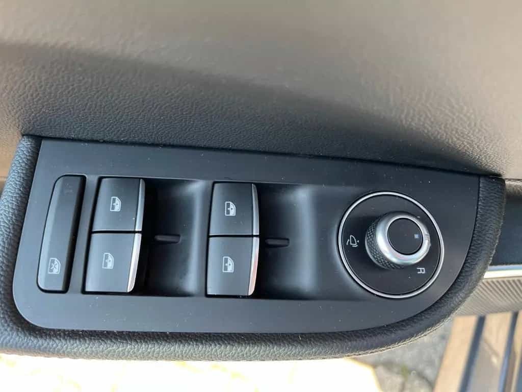 Alfa Romeo Giulia Ti Q4 01/2024-photo-12