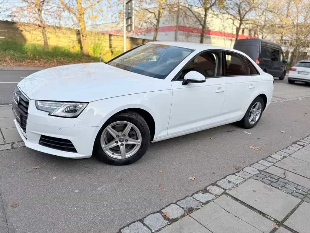 Audi A4 Lim.AUTOMATI/PDC/KAMERA/TEMPOMA/I HAND 11/2017-photo-1