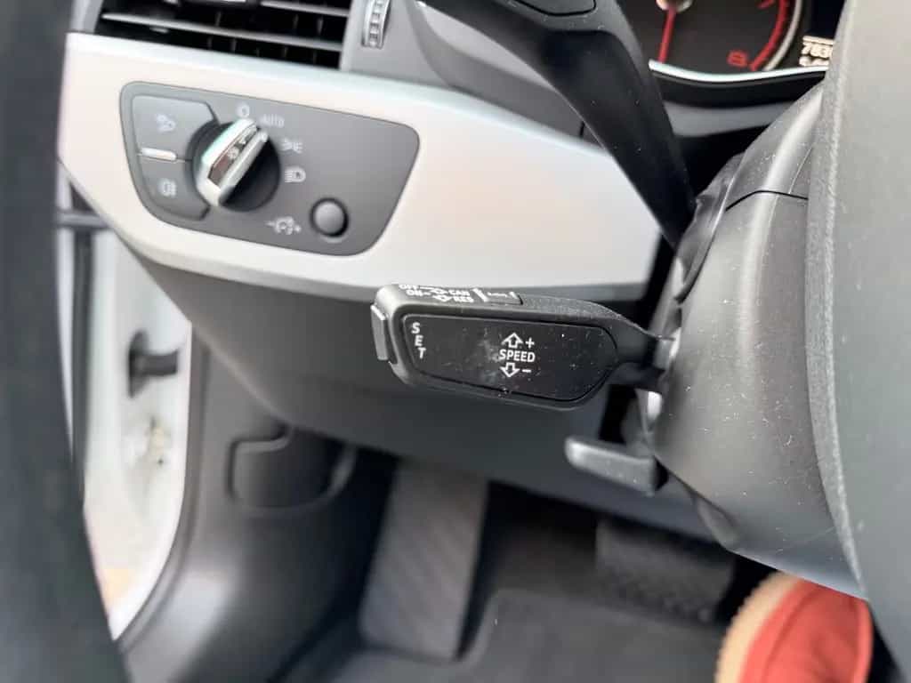 Audi A4 Lim.AUTOMATI/PDC/KAMERA/TEMPOMA/I HAND 11/2017-photo-16