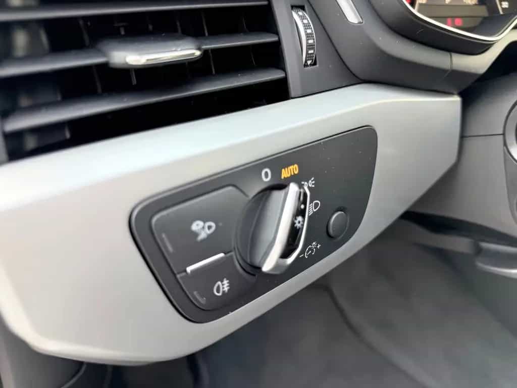 Audi A4 Lim.AUTOMATI/PDC/KAMERA/TEMPOMA/I HAND 11/2017-photo-20