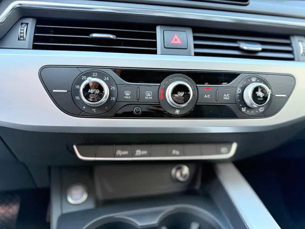 Audi A4 Lim.AUTOMATI/PDC/KAMERA/TEMPOMA/I HAND 11/2017-photo-25