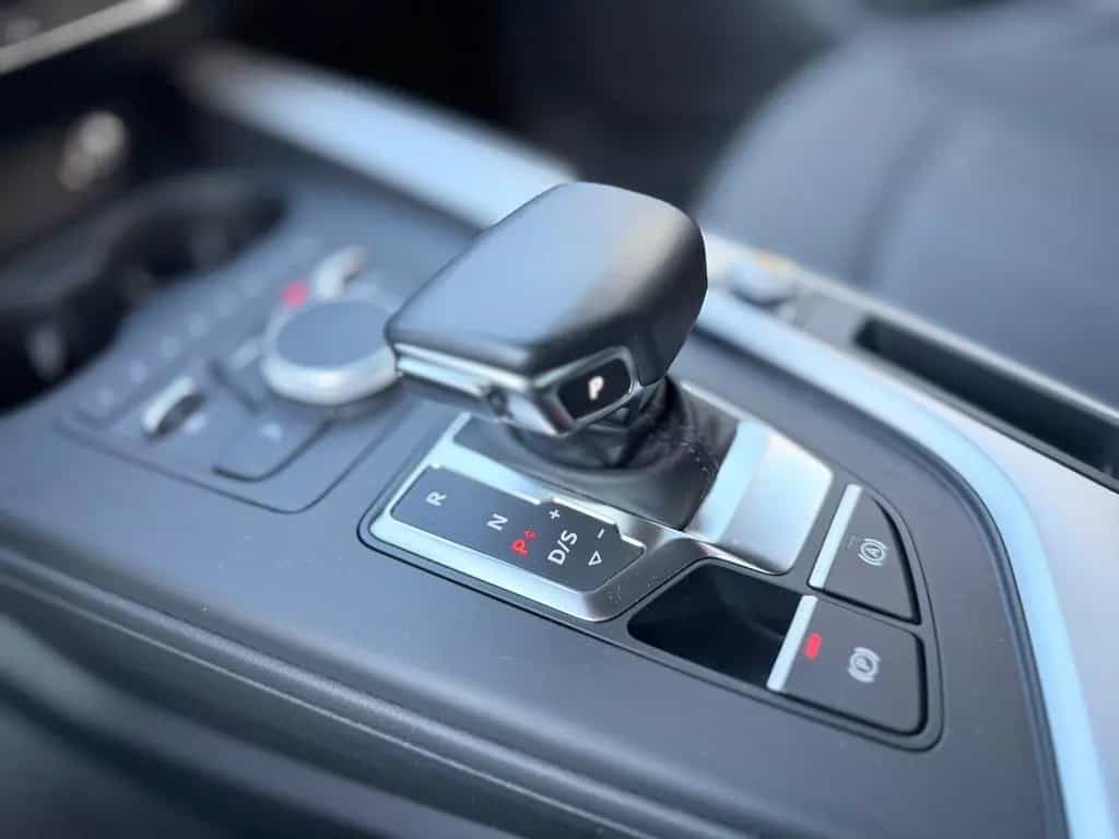 Audi A4 Lim.AUTOMATI/PDC/KAMERA/TEMPOMA/I HAND 11/2017-photo-28