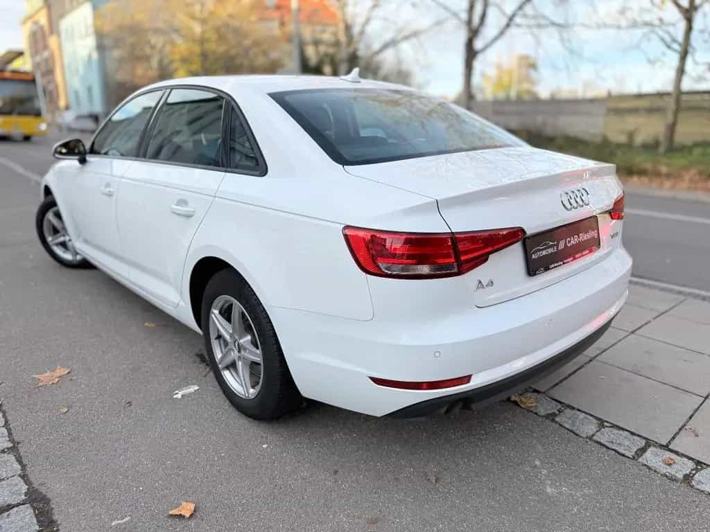 Audi A4 Lim.AUTOMATI/PDC/KAMERA/TEMPOMA/I HAND 11/2017-photo-35
