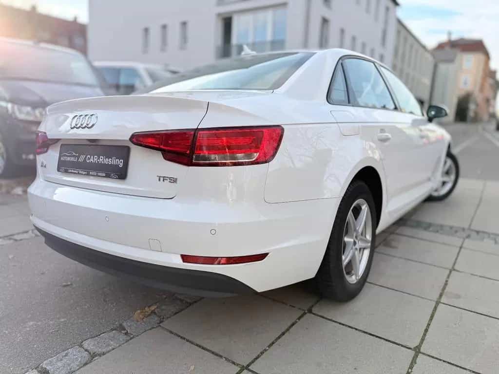 Audi A4 Lim.AUTOMATI/PDC/KAMERA/TEMPOMA/I HAND 11/2017-photo-36