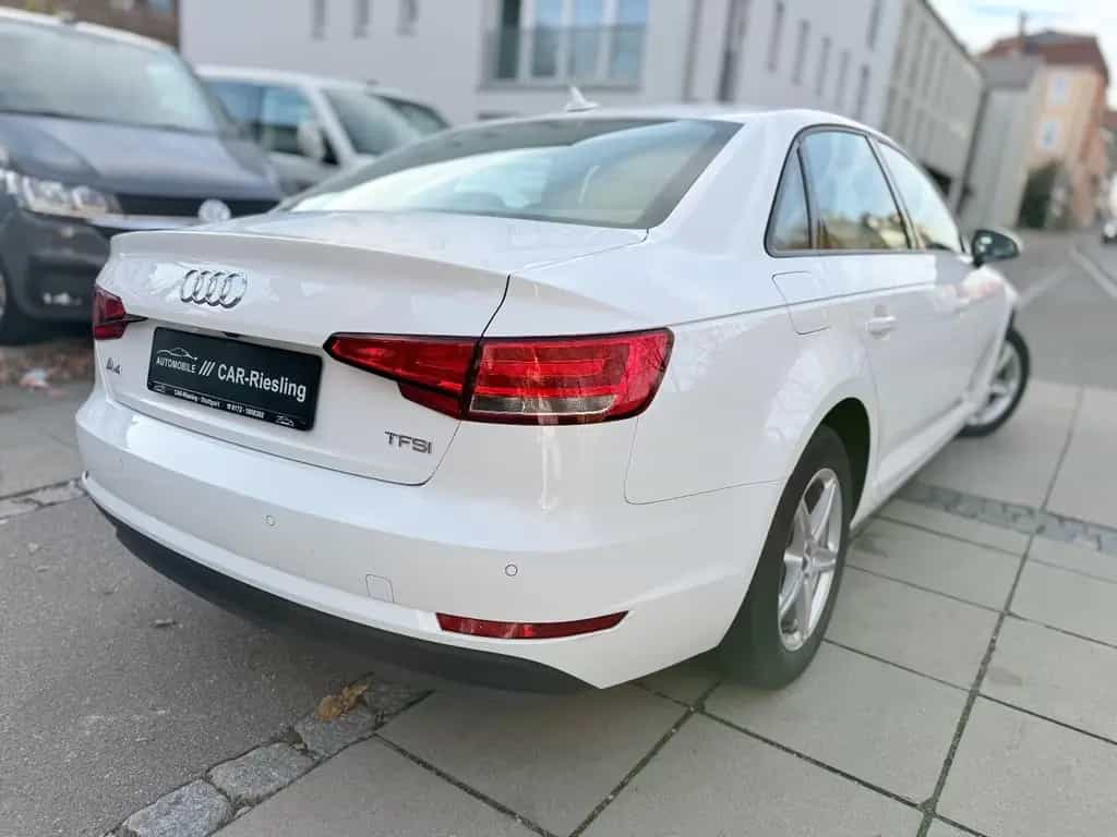 Audi A4 Lim.AUTOMATI/PDC/KAMERA/TEMPOMA/I HAND 11/2017-photo-6