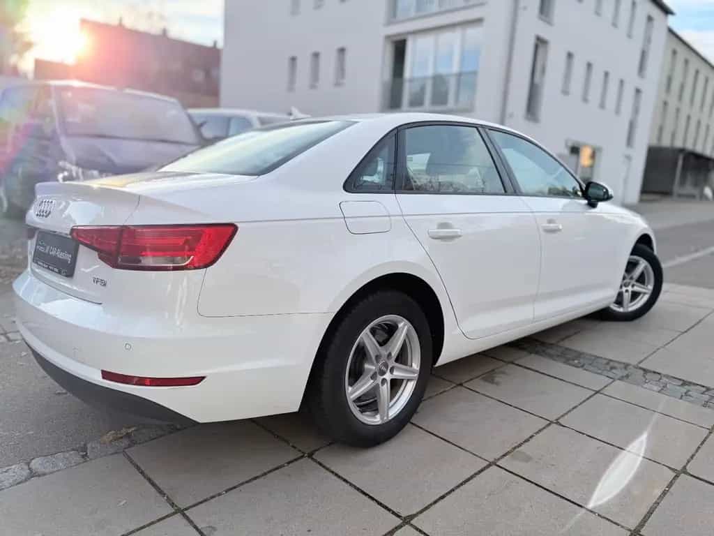 Audi A4 Lim.AUTOMATI/PDC/KAMERA/TEMPOMA/I HAND 11/2017-photo-7