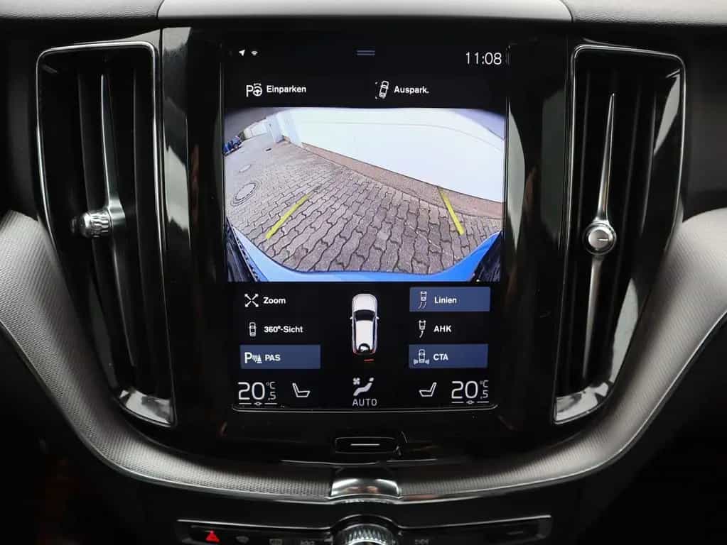 Volvo XC60 D4 R Design FWD 07/2020-photo-14
