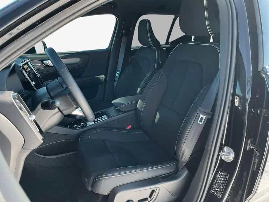 Volvo XC40 B4 B DKG Plus Dark 10/2024-photo-10