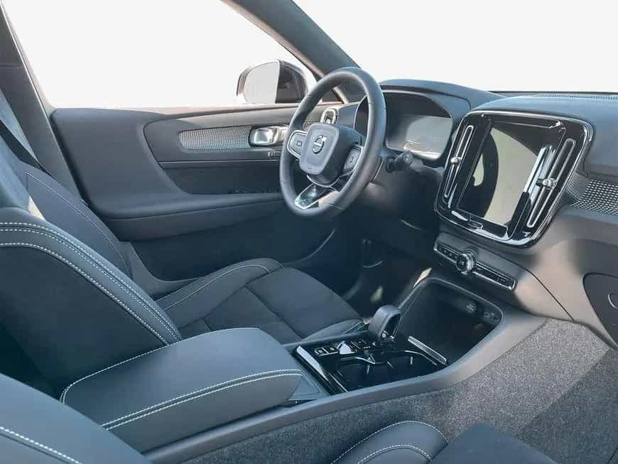 Volvo XC40 B4 B DKG Plus Dark 10/2024-photo-15