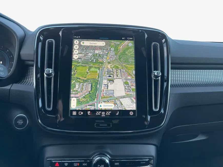 Volvo XC40 B4 B DKG Plus Dark 10/2024-photo-18