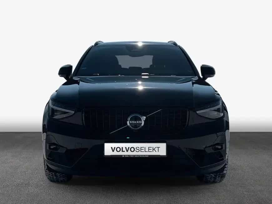 Volvo XC40 B4 B DKG Plus Dark 10/2024-photo-2