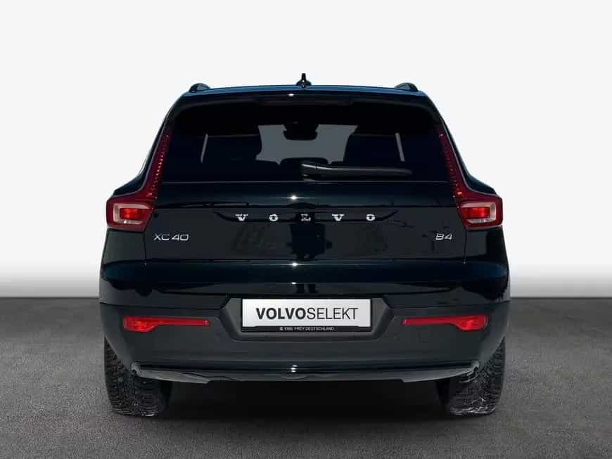 Volvo XC40 B4 B DKG Plus Dark 10/2024-photo-4