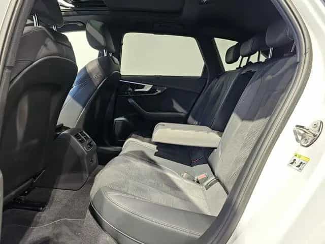 Audi A4 2x S Line Competition Pano Kamera Ahk 19'' 12/2023-photo-14