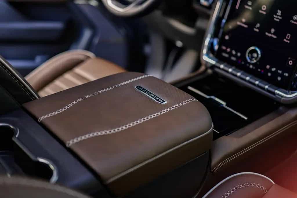 GMC Yukon Denali Ultimate 6.2 | MY2025 null-photo-16