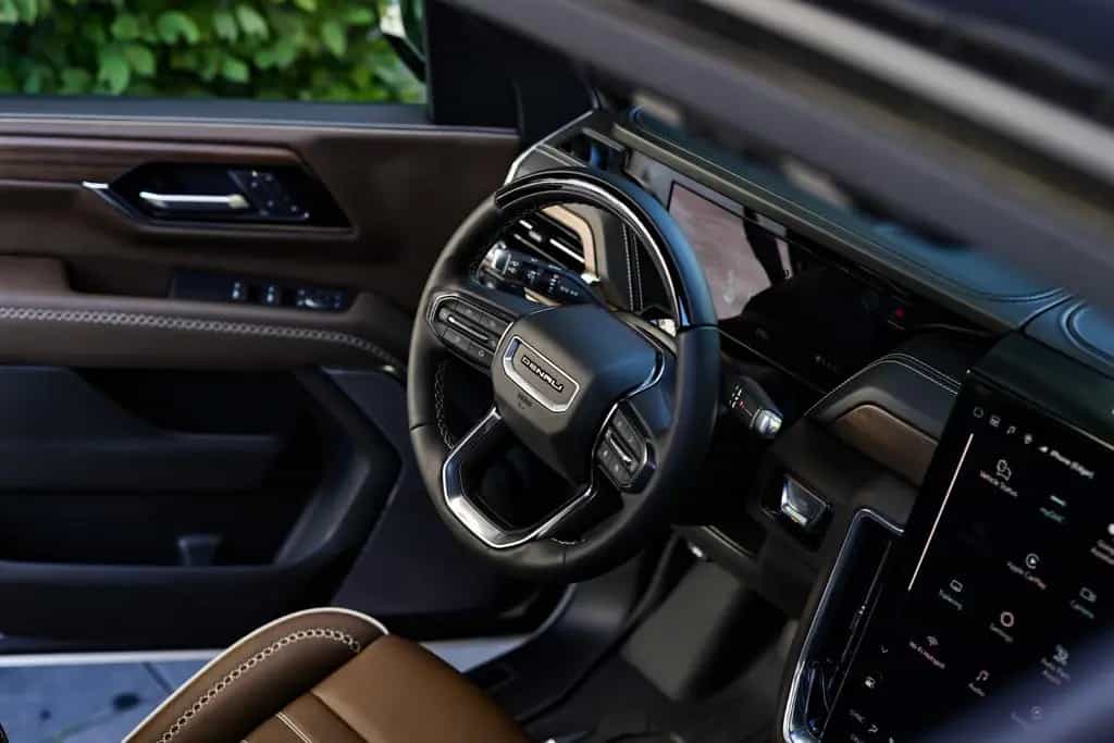 GMC Yukon Denali Ultimate 6.2 | MY2025 null-photo-17