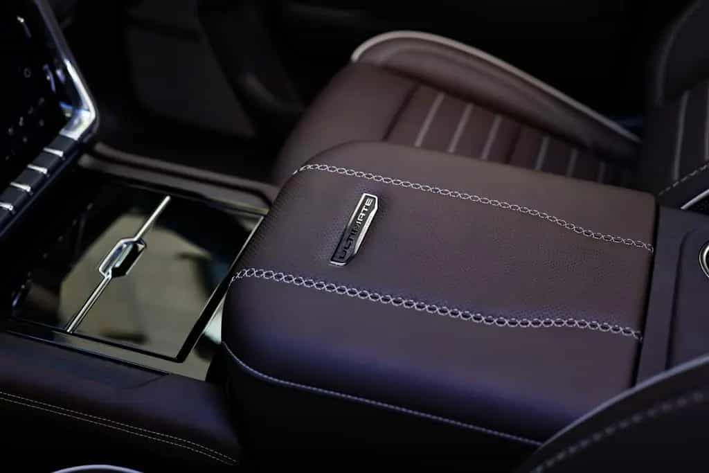 GMC Yukon Denali Ultimate 6.2 | MY2025 null-photo-24