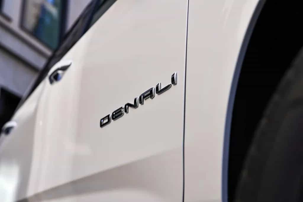 GMC Yukon Denali Ultimate 6.2 | MY2025 null-photo-35