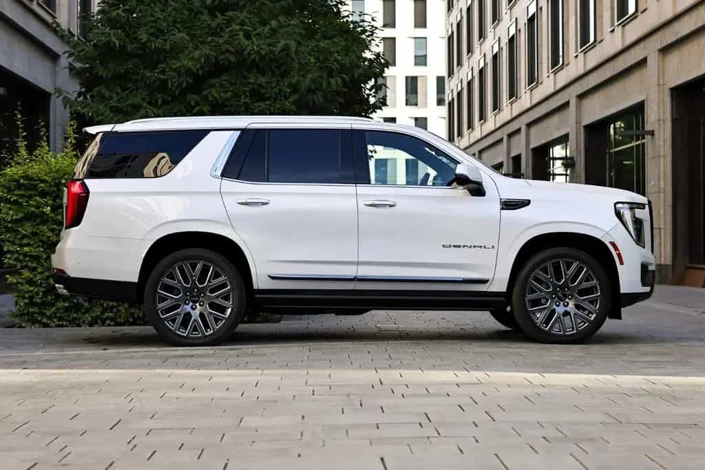 GMC Yukon Denali Ultimate 6.2 | MY2025 null-photo-5