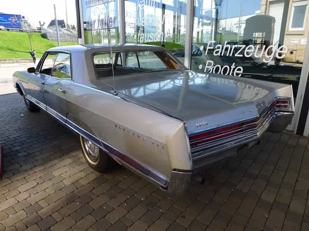 Buick Electra 225 4-door/ Coupe Look/ Unrestauriert! 07/1965-photo-2