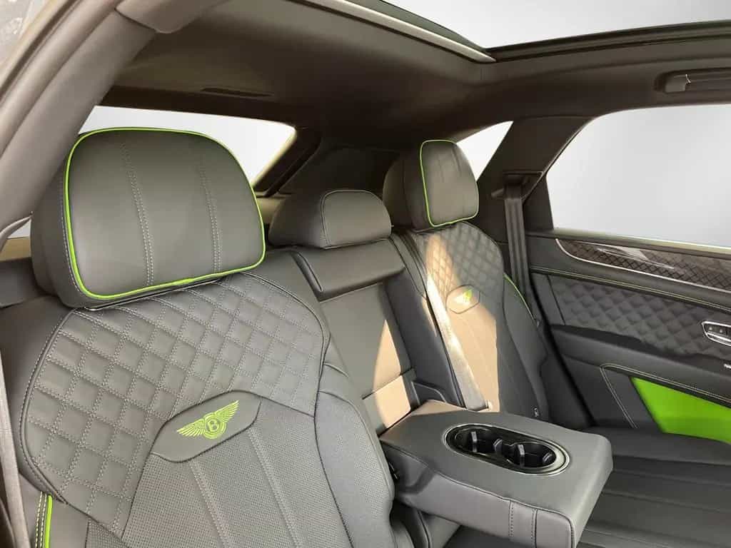 Bentley Bentayga V8 Black Edition - DemoCar 07/2025-photo-18