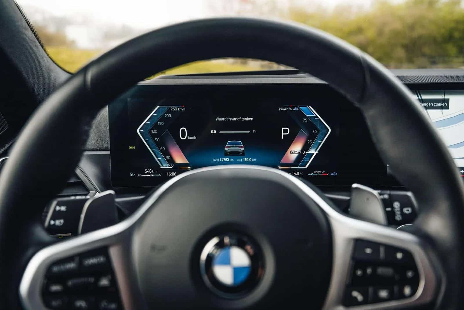 BMW 3 Series 03/2024-photo-15