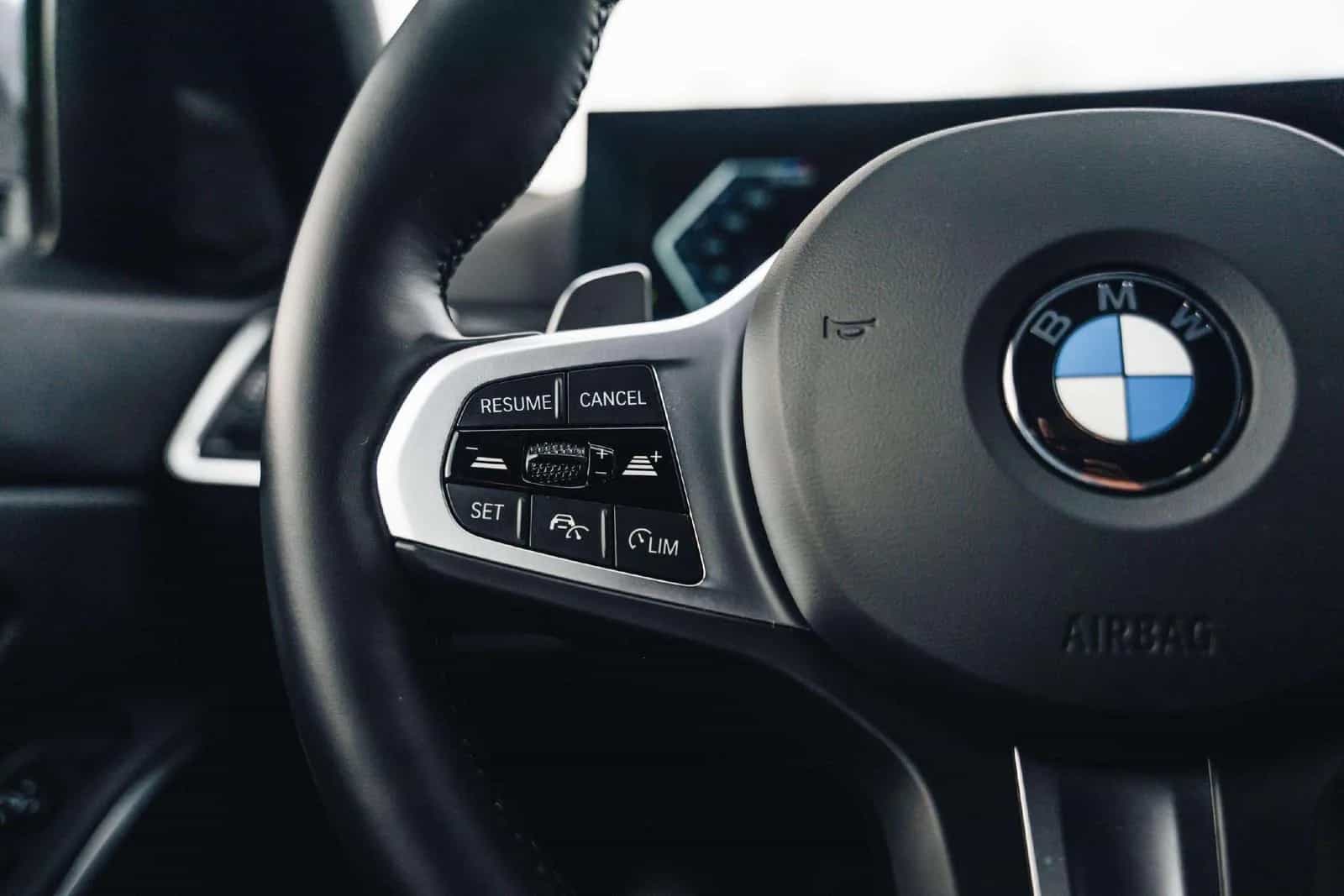 BMW 3 Series 03/2024-photo-16