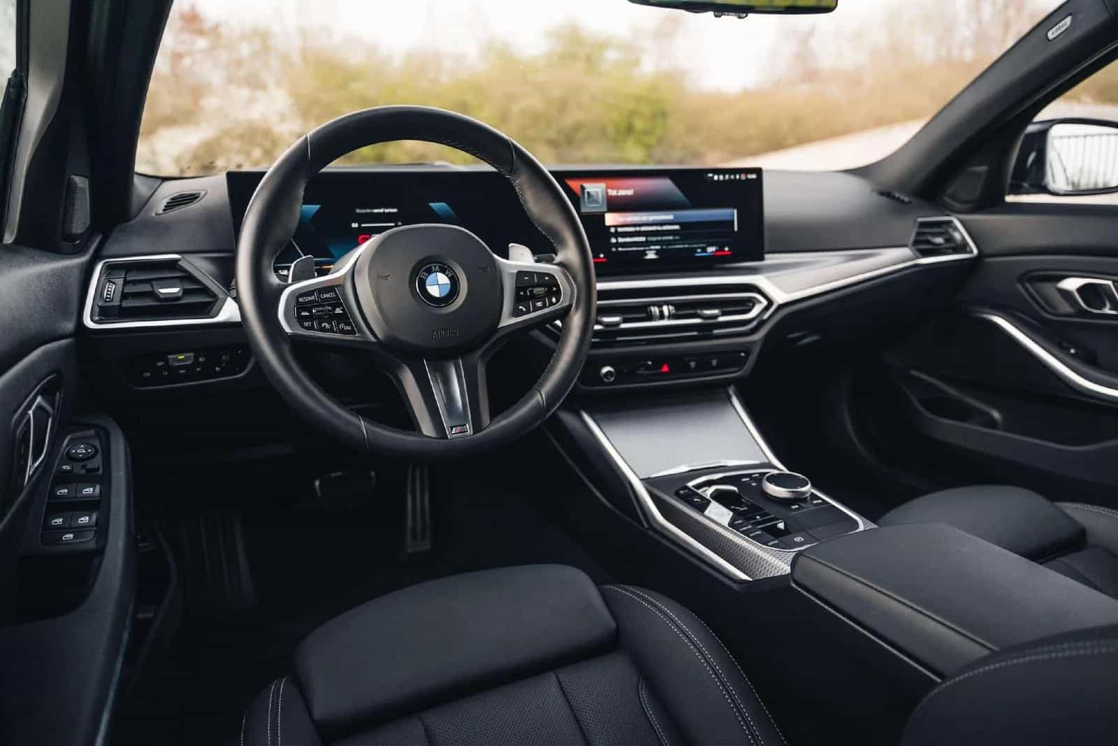 BMW 3 Series 03/2024-photo-24