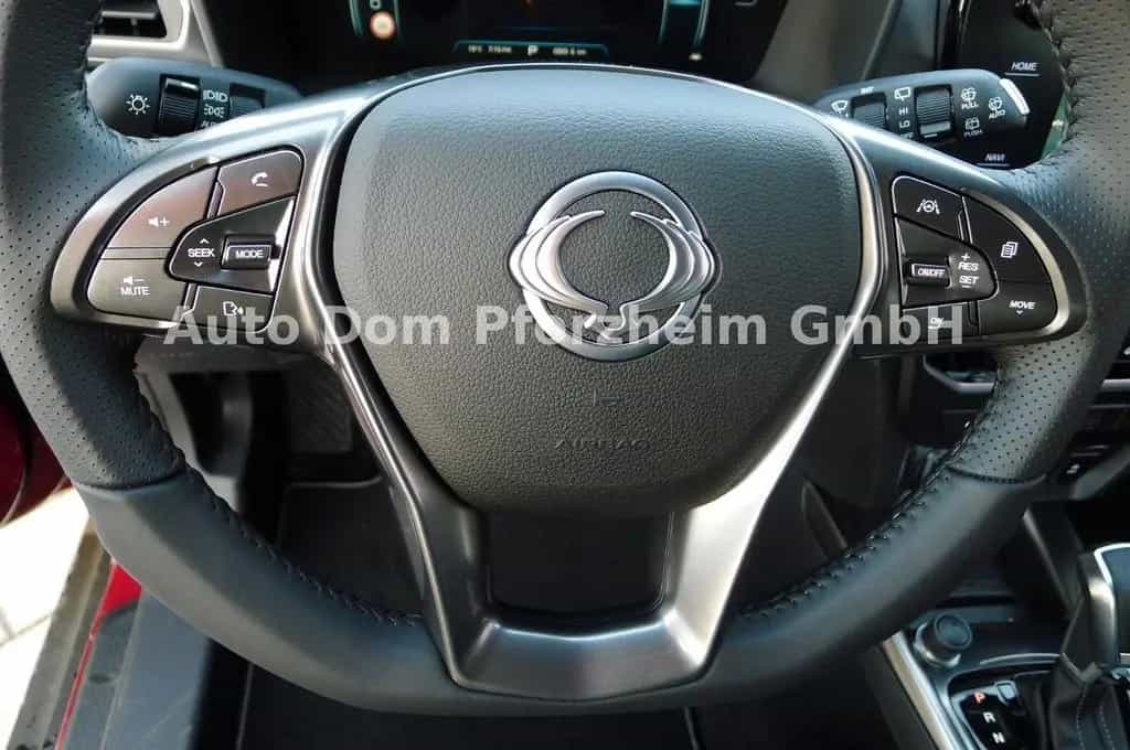 KGM Tivoli 1,5T BLISS/FWD/AT/KAMERA 09/2025-photo-12