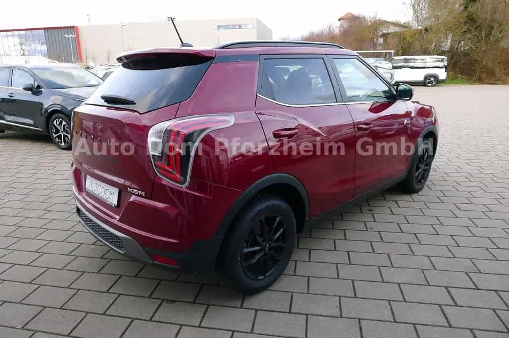 KGM Tivoli 1,5T BLISS/FWD/AT/KAMERA 09/2025-photo-3
