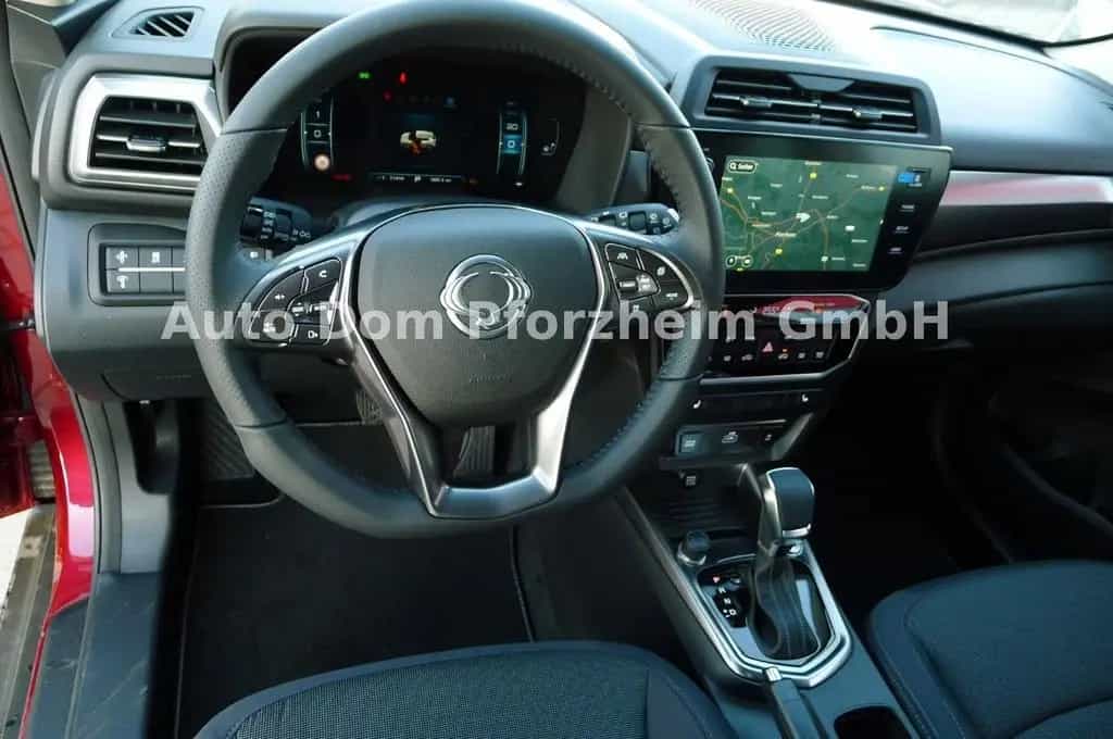 KGM Tivoli 1,5T BLISS/FWD/AT/KAMERA 09/2025-photo-9