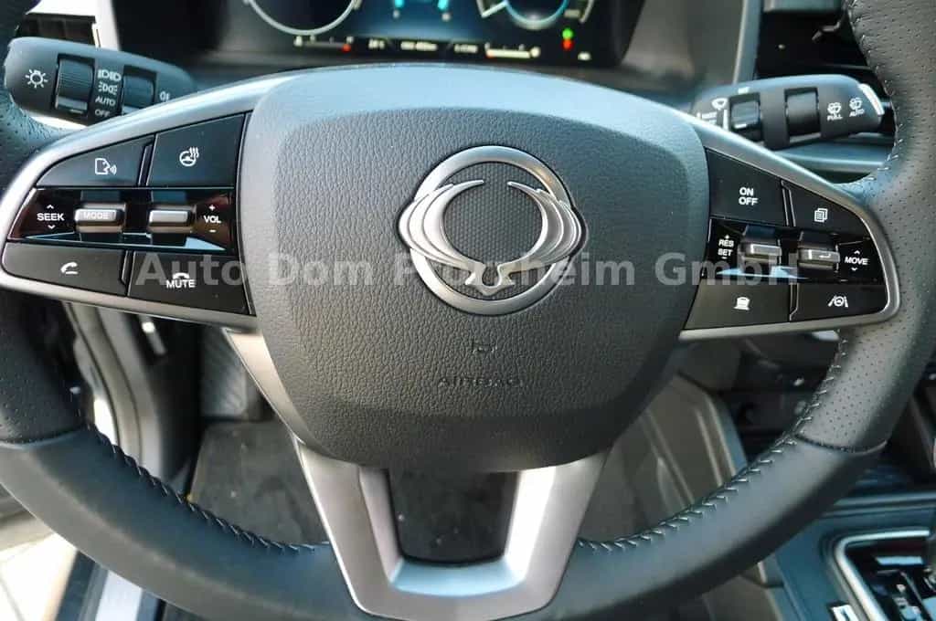 KGM Musso GRAND 2,2 D AWD AT LUX/Leder/AHK 03/2025-photo-13