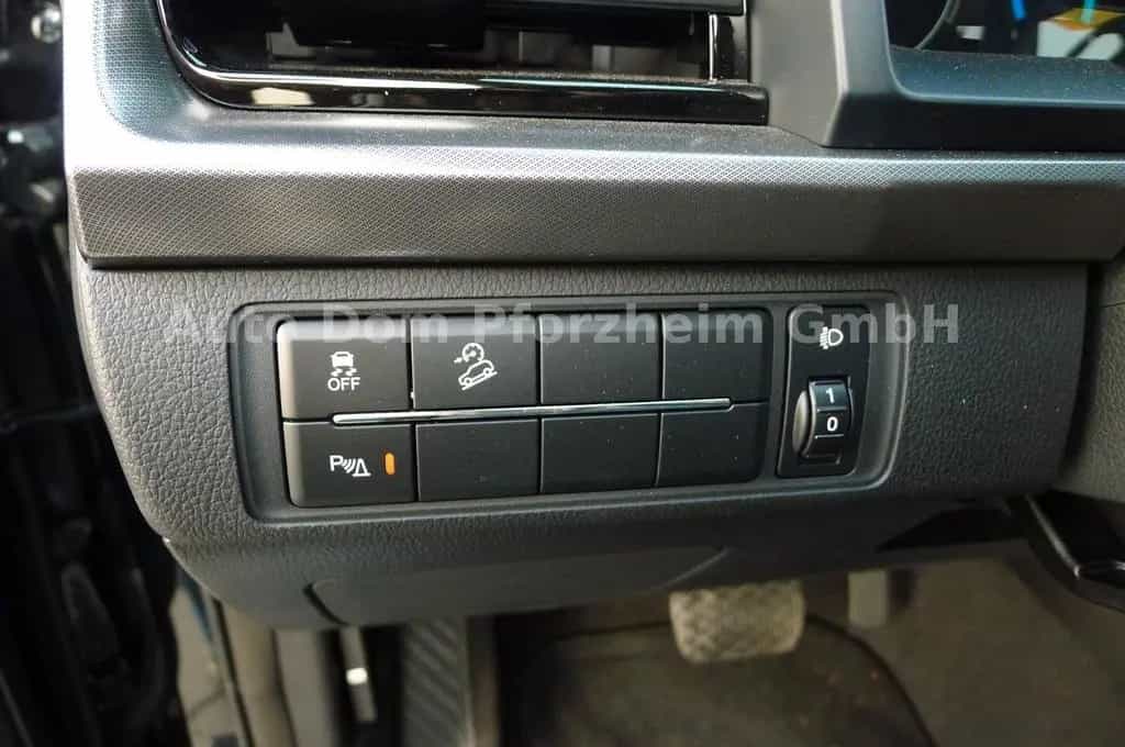 KGM Musso GRAND 2,2 D AWD AT LUX/Leder/AHK 03/2025-photo-7