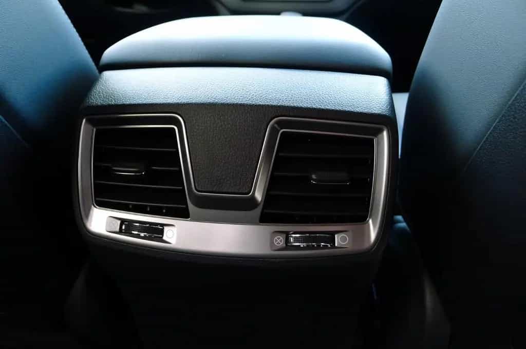 KGM Musso 2,2 D AWD AT LUX/Leder/LED 06/2025-photo-10