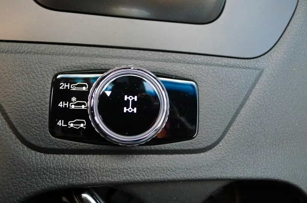 KGM Musso 2,2 D AWD AT LUX/Leder/LED 06/2025-photo-16