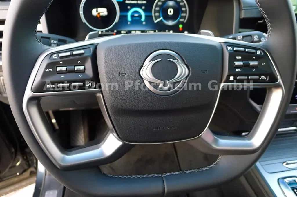KGM Rexton 2,2 D LUX/AWD/AT/5 Sitz/AHK 06/2025-photo-13